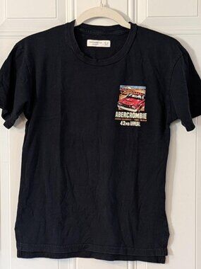 Abercrombie Kids Black Graphic T-Shirt Racing Car Tee Size 11/12